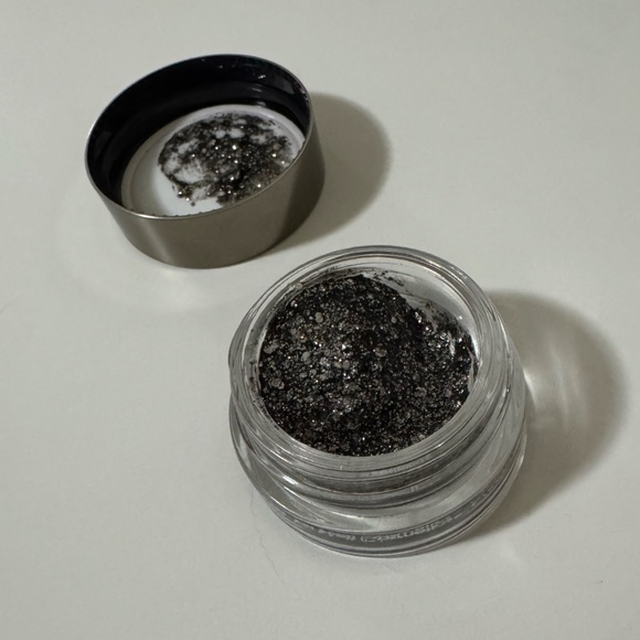 Melt Cosmetics "Hybrid" glitter eye gel - Picture 4 of 7